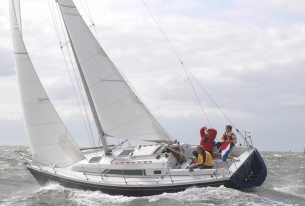 Met vrienden zeilen op een jacht vanuit Lelystad