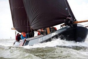 Zeilen met een comfortabele Lemsteraak vanuit Lelystad