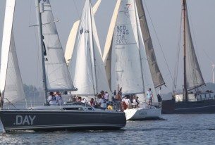 Zeilregatta voor Lelystad met relaties